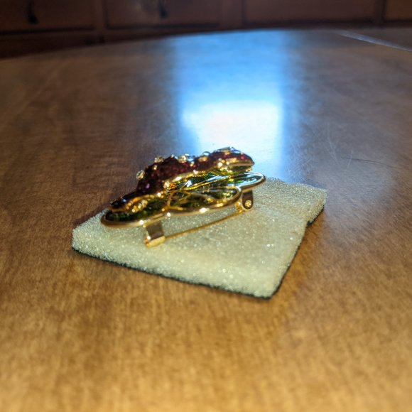 Met Museum Pendant Brooch Pin Purple Frog Rhinestone Gold Accents Green Leaf - Picture 3 of 9